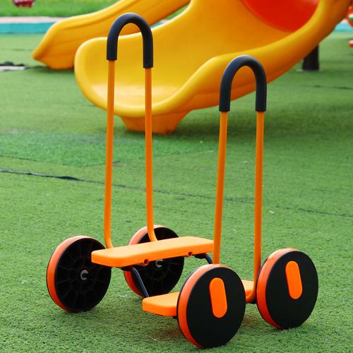 幼教感統(tǒng)訓練新選擇 兒童平衡踩踏車與四輪平衡腳踏車的教育價值與選購指南